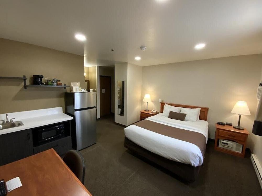6 Minot, Nd Hotel 2*