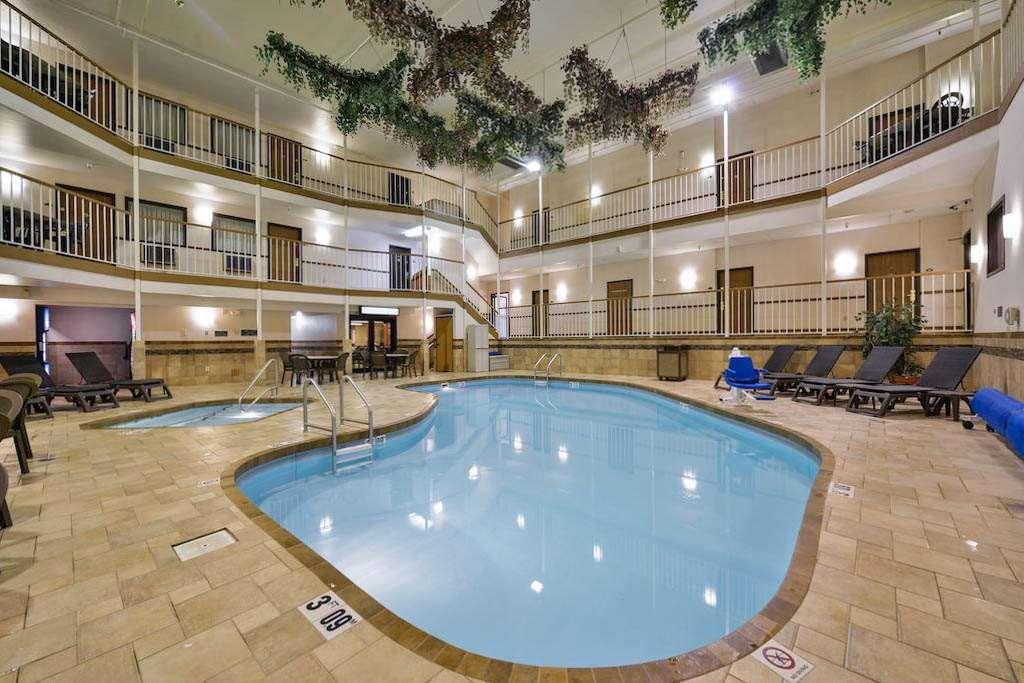 6 Minot, Nd Hotel 2*
